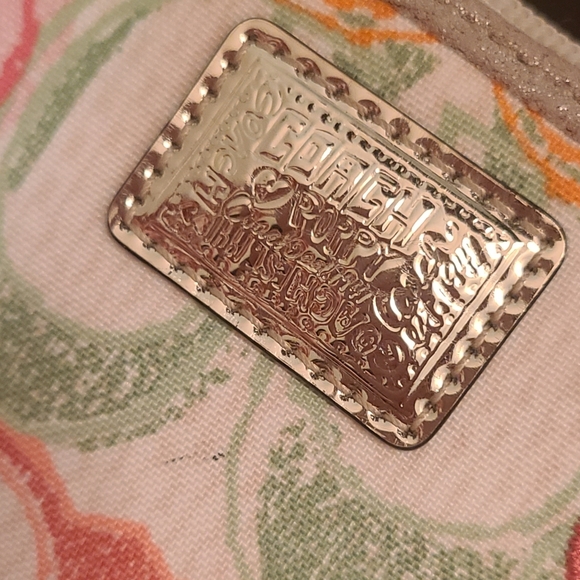 Coach Poppy Vintage Multicolor Wristlet - Picture 7 of 9